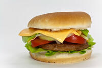 foto-10600004-Syr-Cheddar-LXF-vyzraly-IMCO-09-hamburger.jpg