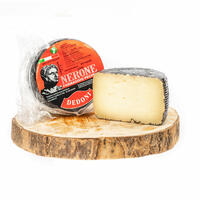 foto-Prodejna-syr-italsky-Pecorino-Nerone-8.jpg