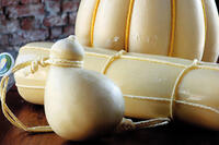 foto-10200027-Syr-PROVOLONE-Valpadana-DOP-piccante-04.jpg