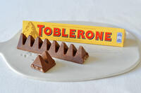 foto-13020002-Toblerone-mlecna-100g-04.JPG