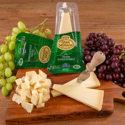 Sýr Gran MORAVIA -podobný Parmezánu -100 g