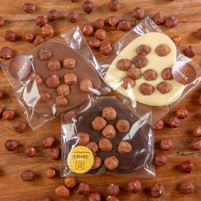 Čokoláda Srdíčko s lískovými ořechy - JANEK - 70 g