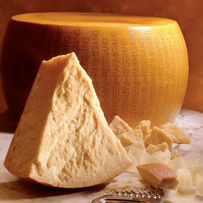 Sýr PARMIGIANO Reggiano DOP 24 měs. 